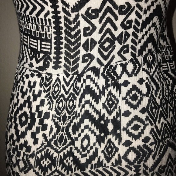 KNITWORKS SIZE 12 B&W SLEEVELESS HIGH LOW DRESS - Picture 7 of 7